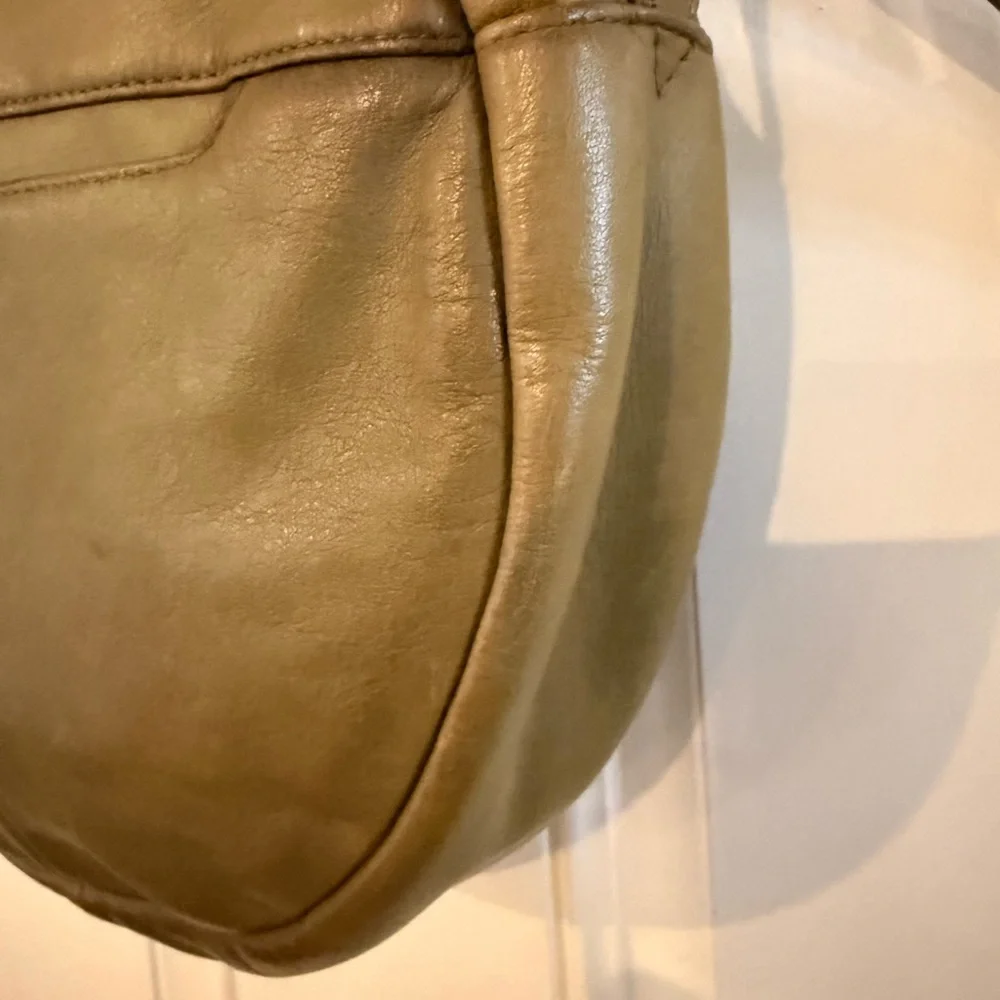 HOBO Olive Green Round Leather Crossbody Zippered Bag - Picture 5 of 9